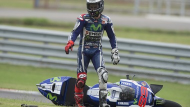 MotoGp, Lorenzo: «Un fine settimana da dimenticare»