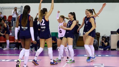 Forlì a soli 14 punti dall'A1. Aversa quarta retrocessa