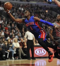 Jackson porta i Pistons ai playoff. Spurs ko