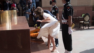 Kate come Marilyn: il vento le alza la gonna