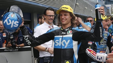 Moto3, Bulega: «Felice per la mia famiglia e per il team»