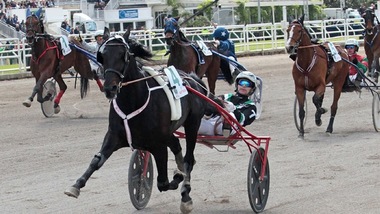 GP Lotteria: Oasis Bi, altro leader imprendibile