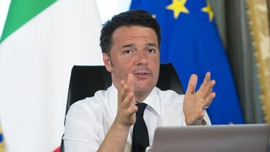 Abolire il bollo aumentando le accise, l'ultima idea di Renzi