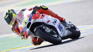 MotoGp Le Mans: Iannone il migliore del warm up, Rossi è 6°