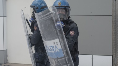 Serie A Sampdoria-Genoa, guerriglia dopo il derby: 200 persone coinvolte