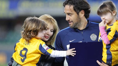 Serie A Fiorentina, Della Valle saluta Toni. Pasqual: «Giorno speciale»