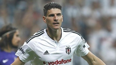 Calciomercato Fiorentina, Mario Gomez: «Forse rimango al Besiktas»