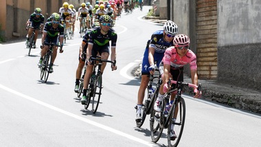Giro d'Italia: Giulio Ciccone si aggiudica la 10ª tappa, Jungels in rosa