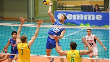 Azzurri ko nel debutto stagionale. L'Australia vince 3-2