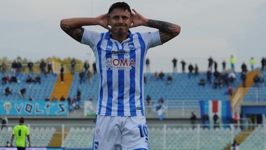 Calciomercato, sorpasso Milan: preso Lapadula!