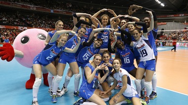 La gioia di Bonitta e delle ragazze azzurre per la qualificazione