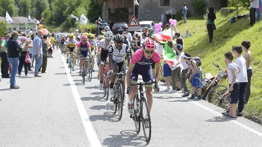 Al Giro d'Italia con Peugeot, il nostro diario di bordo