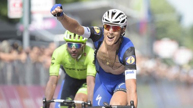 Giro d'Italia, Trentin vince a Pinerolo
