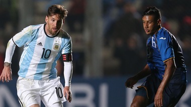 Argentina, paura per Messi: uscito per infortunio