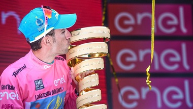 Giro d'Italia, è il trionfo di Nibali: eccolo sul podio