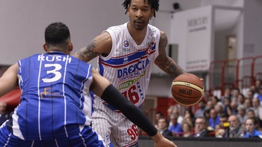 Basket A2, riscatto Brescia, crollo Treviso