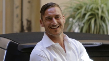 Roma, Totti rinnova fino al 2017: ecco le foto dell'incontro con Pallotta