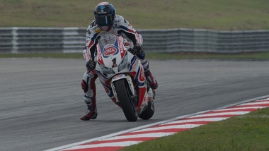 SBK Pata Yamaha, Guintoli: «Vorrei essere al 100%»