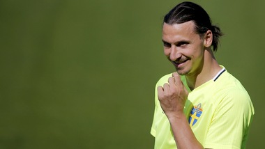 Calciomercato, Ibrahimovic-United c'è la conferma: «Ha preso una super villa a Manchester»