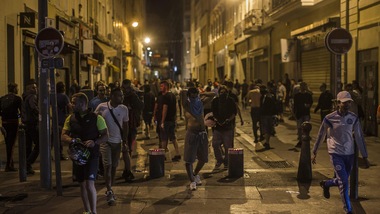 Euro 2016, guerriglia a Marsiglia anche nella notte. Uefa apre una procedura contro la Russia