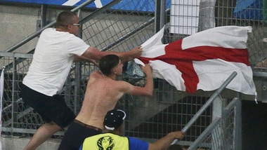 Euro 2016: 116 fermi dopo gli scontri, per Italia-Belgio niente alcol