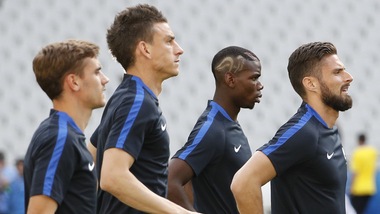 Euro 2016 Francia, clamoroso Deschamps: fuori Pogba e Griezmann