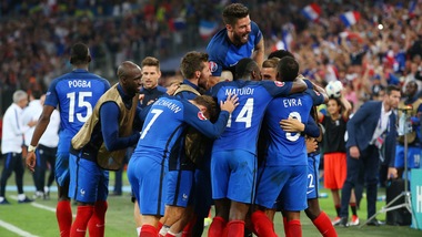 Euro 2016, Francia-Albania 2-0: Griezmann-Payet, francesi agli ottavi