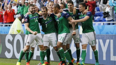 Euro 2016, Ucraina-Irlanda del Nord 0-2: McAuley e McGinn firmano la storia
