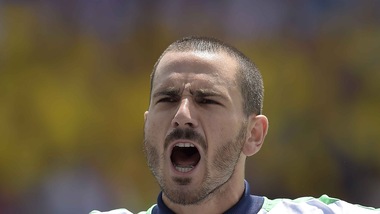 Calciomercato Juventus: «Mourinho sfida Conte per Bonucci»