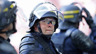 Euro 2016, a Lione nuovi scontri fra tifosi