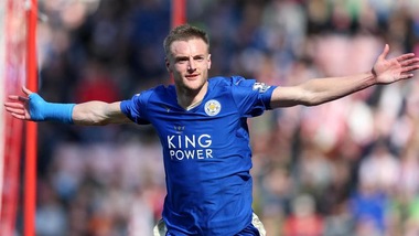 Calciomercato, ufficiale: Vardy non va all'Arsenal e prolunga con il Leicester