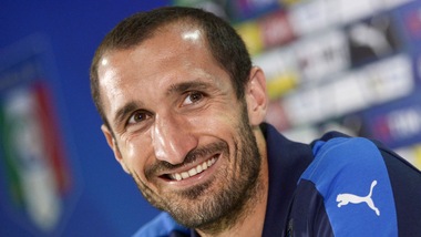 Chiellini, quanti sorrisi verso Italia-Spagna