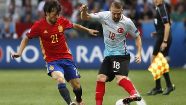 Calciomercato Inter, Caner Erkin: «Via dall'Inter? Voci infondate»