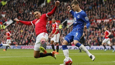 Calciomercato: «Il City vuole Stones, Chelsea e United non mollano»