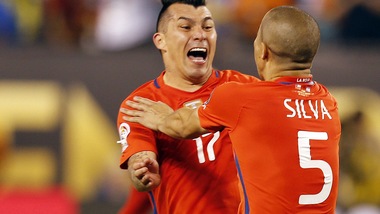 Calciomercato Lazio, Bielsa vota Medel e si prova per Aloé