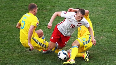 Calciomercato, ds Udinese: «Zielinski vicino al Napoli. Widmer? Stiamo trattando»