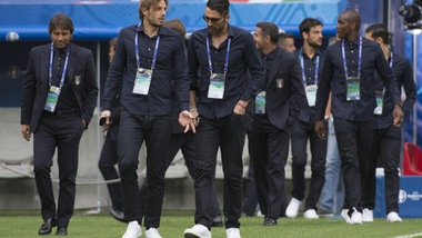 Italia in campo a Bordeaux alla vigilia della sfida contro la Germania