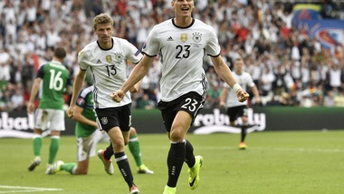 Euro 2016, Germania-Italia: Gomez gol a 3,30, Pellé insegue a 4,00