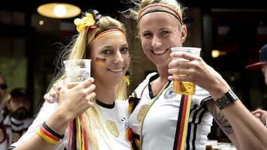 Germania-Italia, tifosi tedeschi in festa a Bordeaux