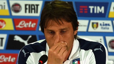 Italia, le lacrime di Conte: «Oggi è ancora peggio»