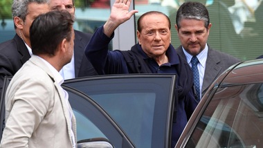 Calciomercato, Berlusconi: «Ho consegnato il Milan ai cinesi»