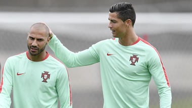 Portogallo, Ronaldo-Quaresma: che feeling in allenamento!