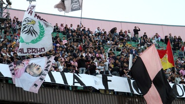 Calciomercato Palermo, la protesta dei tifosi: «Zamparini non ti vogliamo!»
