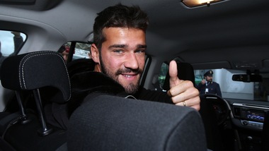 Roma, depositati i contratti di Alisson e Seck