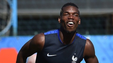 Calciomercato, «Offerta choc dello United per Pogba: 120 milioni alla Juventus 17 al giocatore»