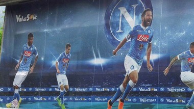 Calciomercato Napoli, Dimaro lancia segnali: c'è Higuain sulla locandina del ritiro