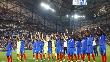 La Francia copia l'Islanda: ecco il "geyser sound" versione Bleus