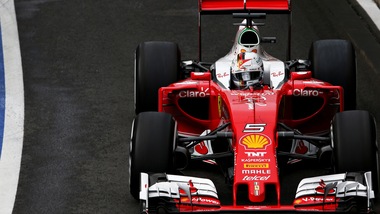 Vettel, che sfortuna! Penalizzato anche a Silverstone