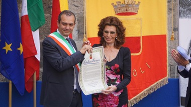 Napoli, Sophia Loren diventa cittadina onoraria