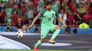 Calciomercato, il Valencia insiste: 65 milioni per André Gomes. Lo vogliono in 5